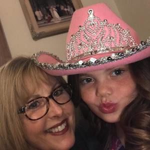 Meet your Posher, Lorilei